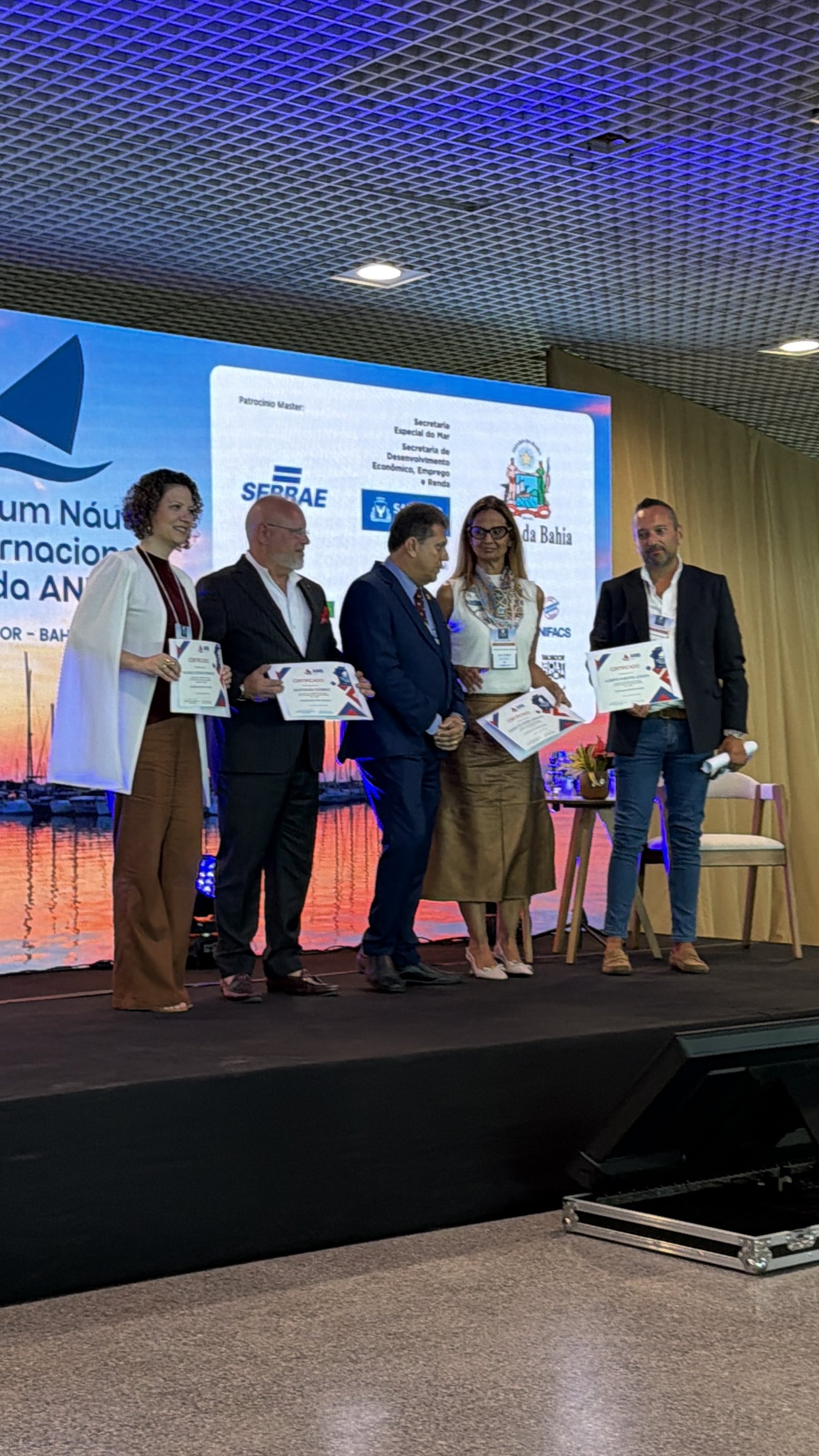 Os palestrantes do primeiro dia receberam certificados de participação no Fórum. Foto: Mundo Mar