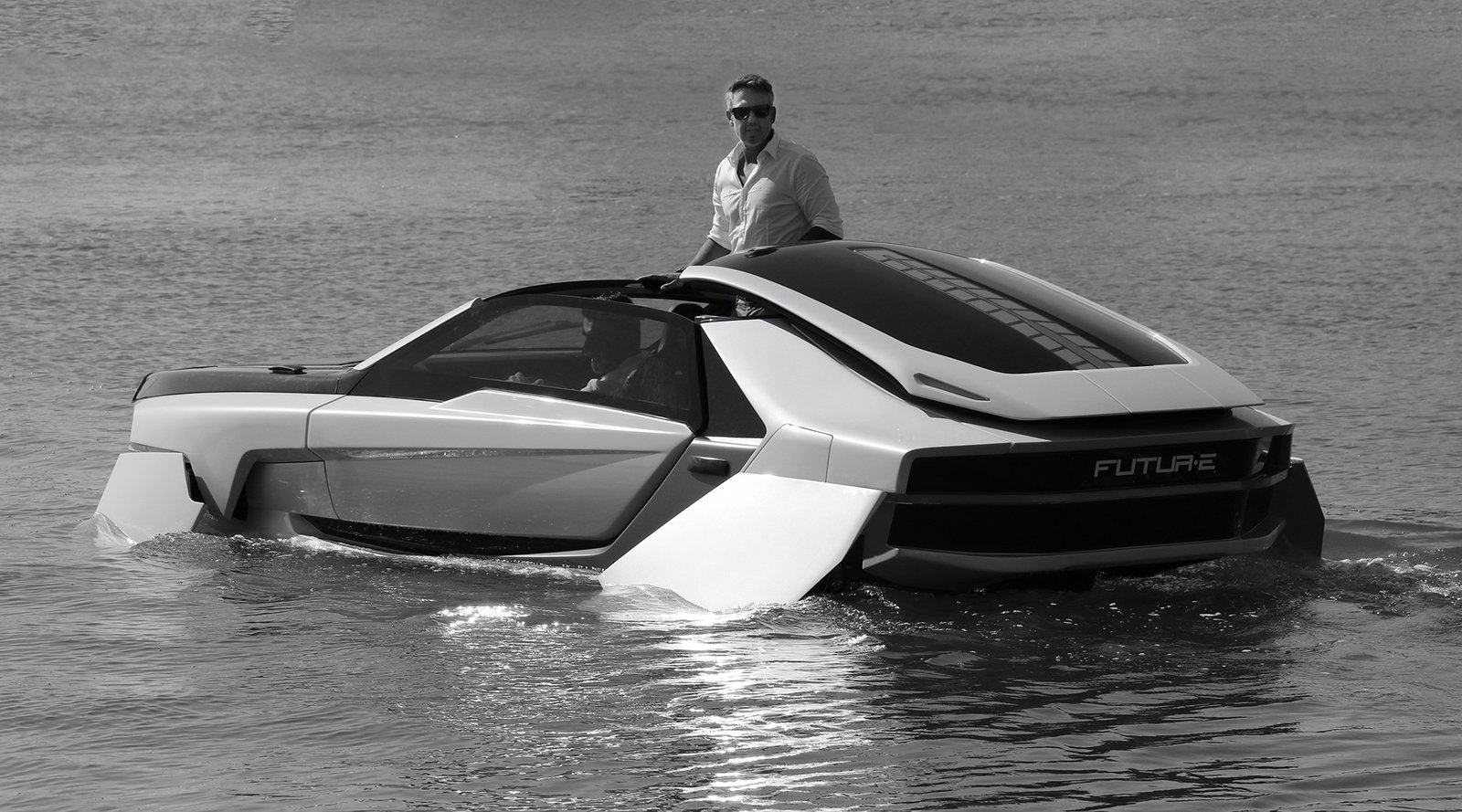 O barco que parece um superesportivo e voa sobre a água: o que o FUTUR-E ensina ao setor