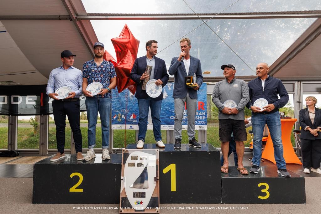 Scheidt e Sperry no pódio de Medemblik, ao centro. Os alemães Heuwinkel e Spehr ficaram em segundo, e os italianos Negri e Lambertenghi em terceiro. Foto: International Star Class / Matias Capizzano