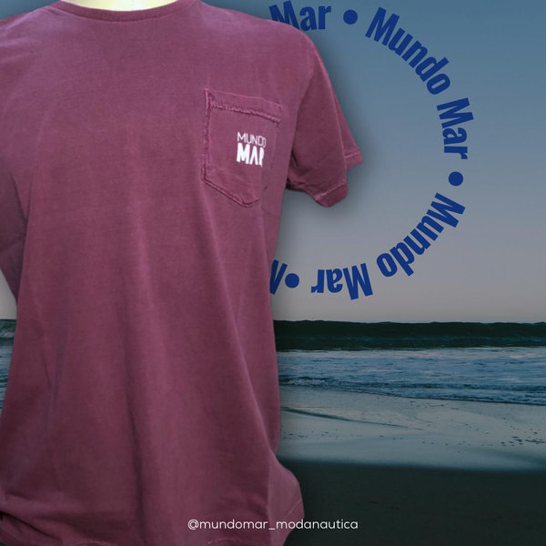 Camiseta com Bolso Mundo Mar